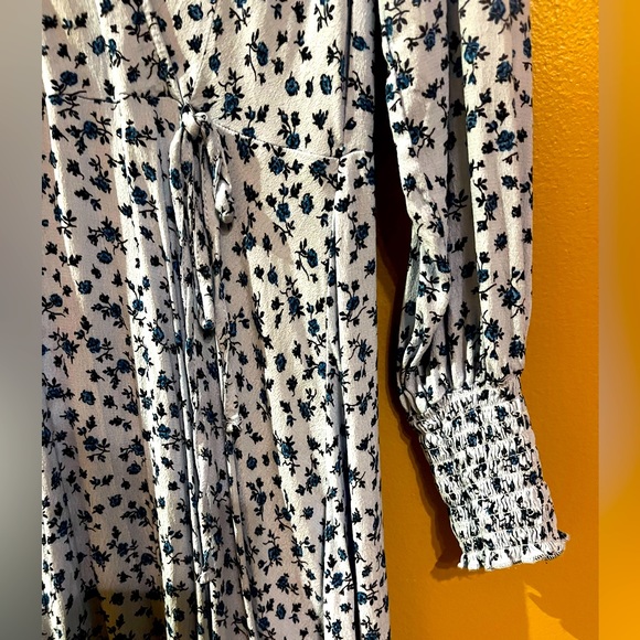Wild Fable Blue Floral Spring Dress - Size Small - Picture 5 of 5